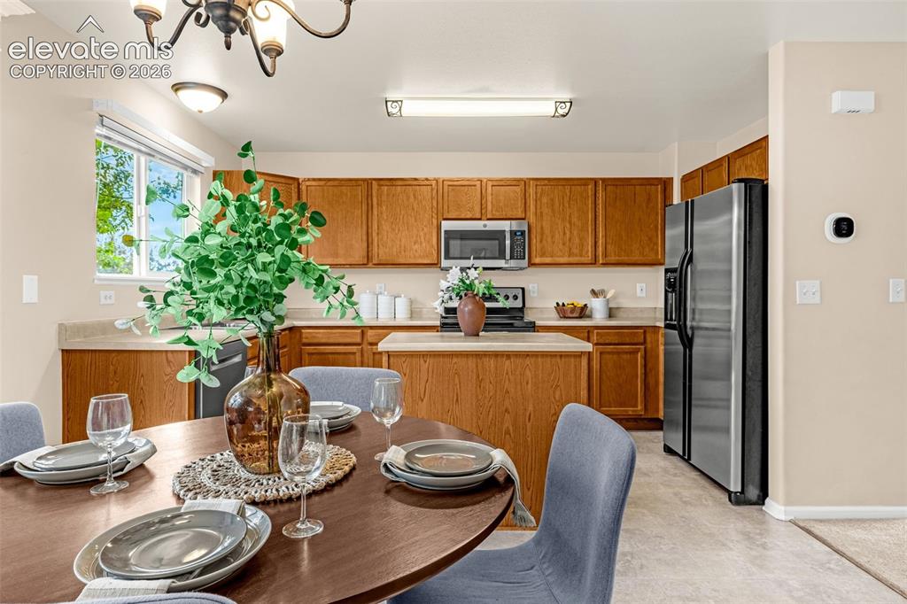 Image 7 of 44: Kitchen