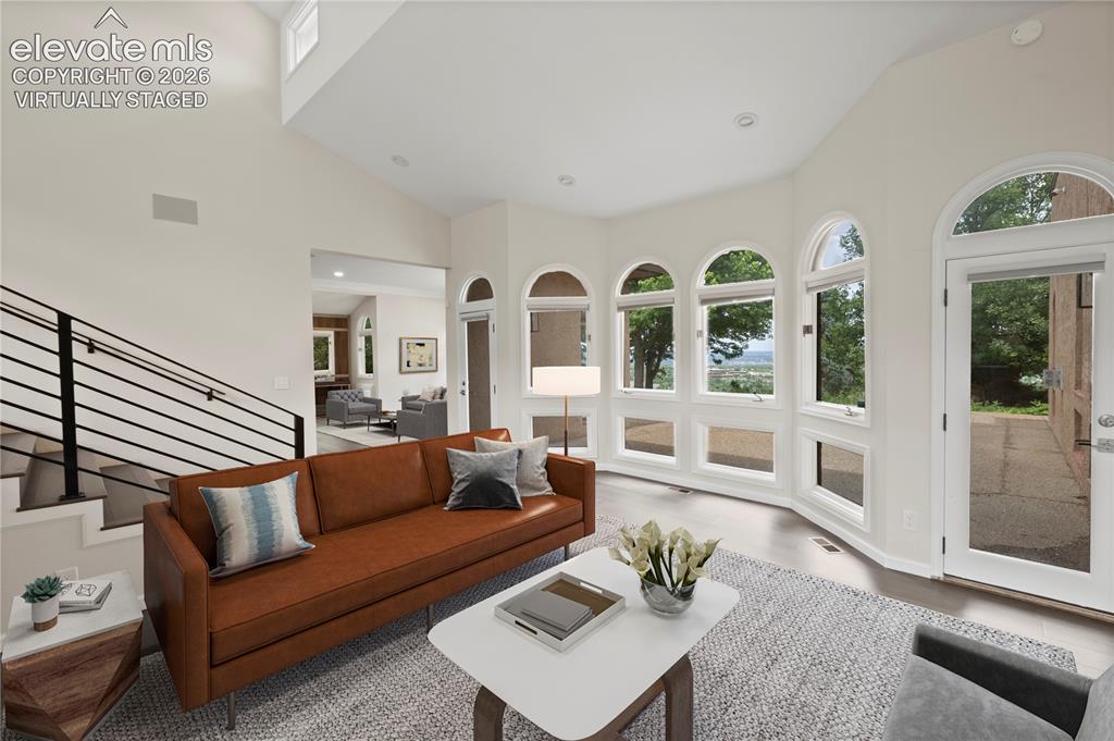 Image 4 of 49: Virtually Staged