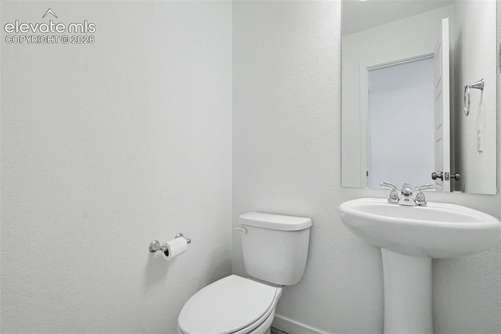 Image 13 of 33: Bathroom