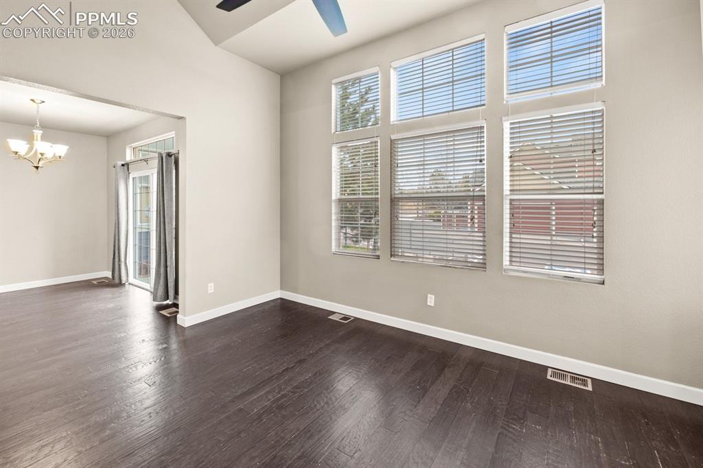 Image 10 of 50: Living Room