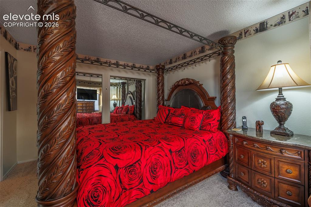 Image 16 of 27: Secondary Bath for Second Bedroom