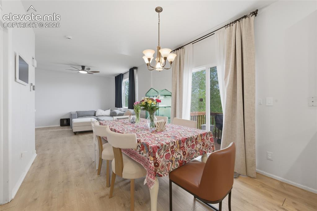 Image 11 of 42: Family Room