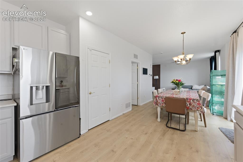 Image 14 of 42: Kitchen