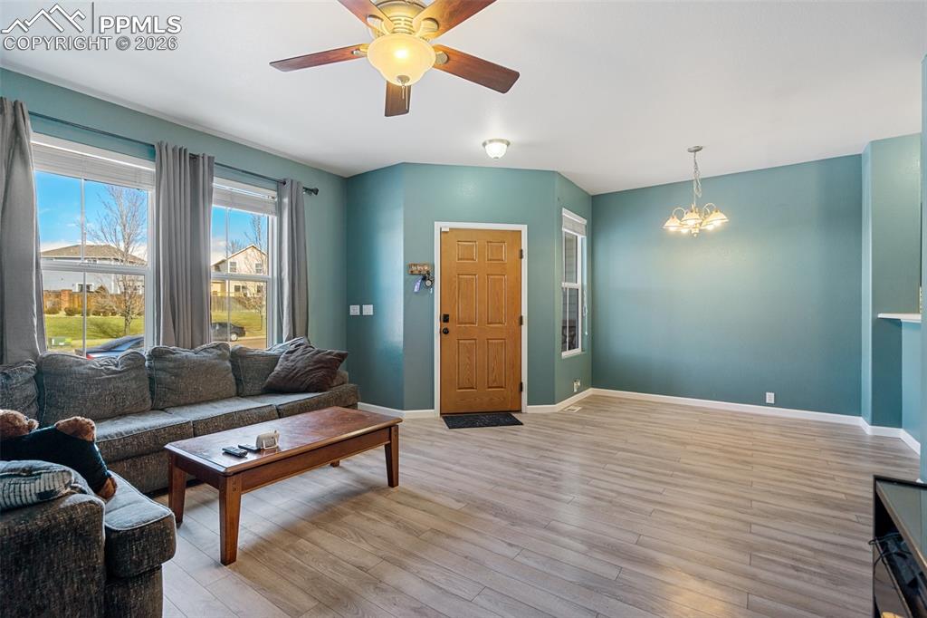 Image 7 of 32: Living Room