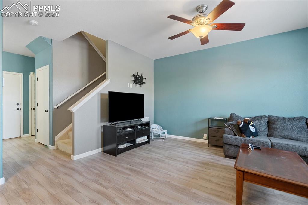 Image 9 of 32: Living Room