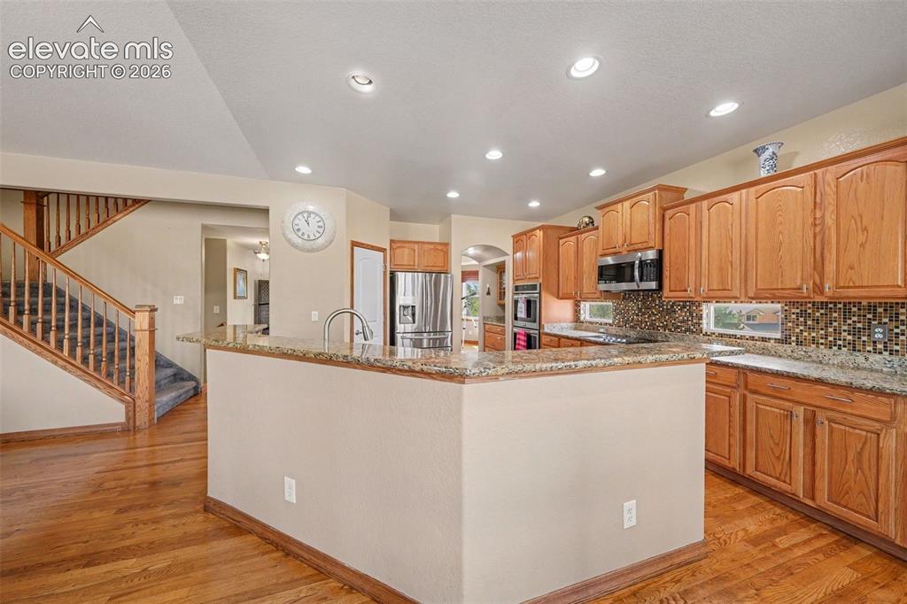 Image 11 of 42: Kitchen