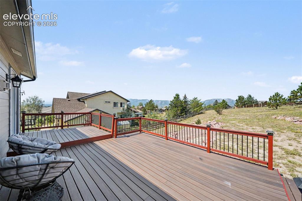 Image 34 of 42: Deck