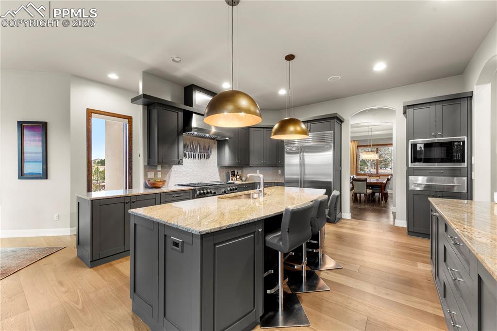 Image 12 of 46: Kitchen