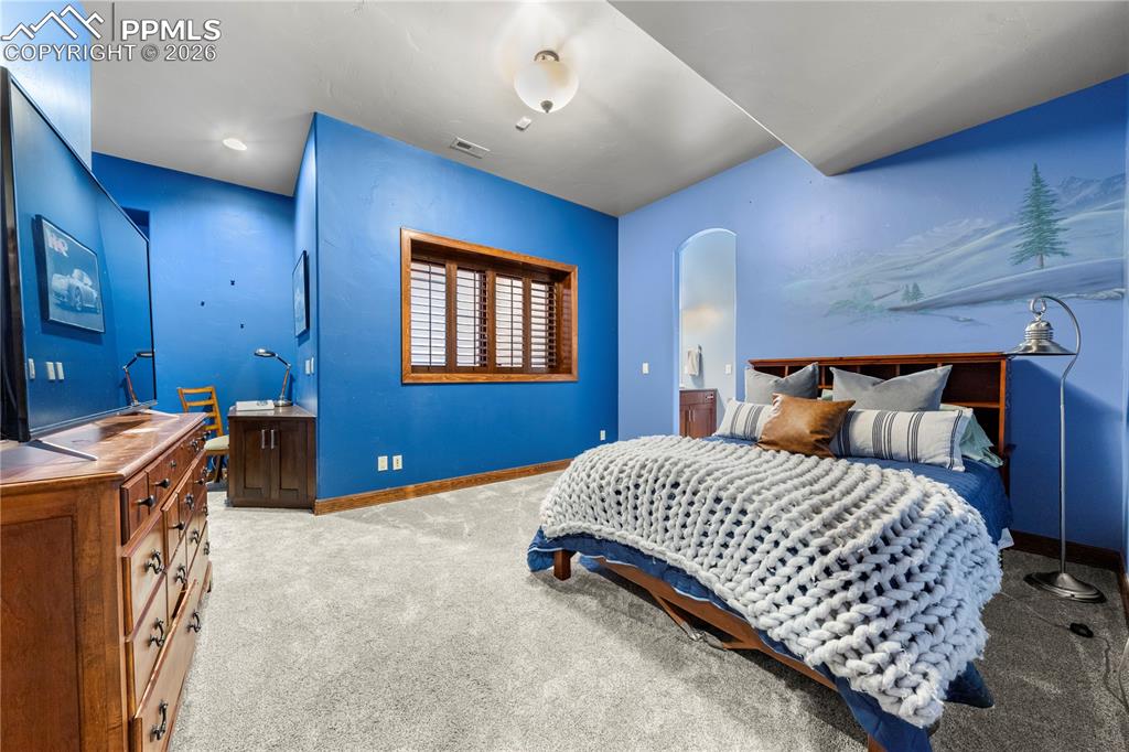 Image 38 of 46: Bedroom