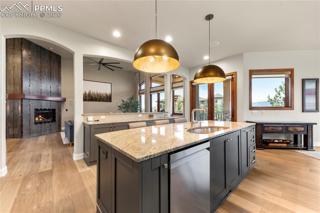 Image 9 of 46: Kitchen