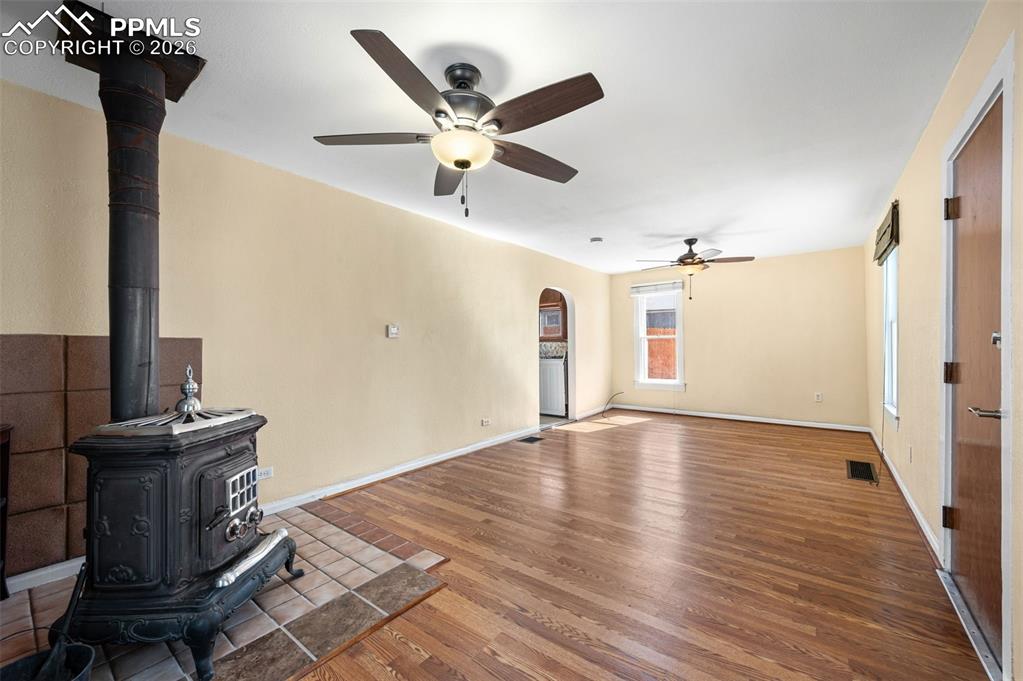 Image 6 of 36: Living Room