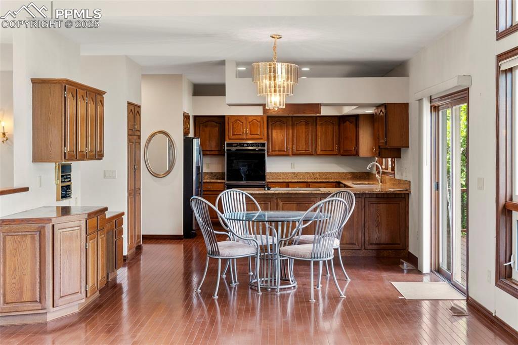 Image 6 of 36: Kitchen