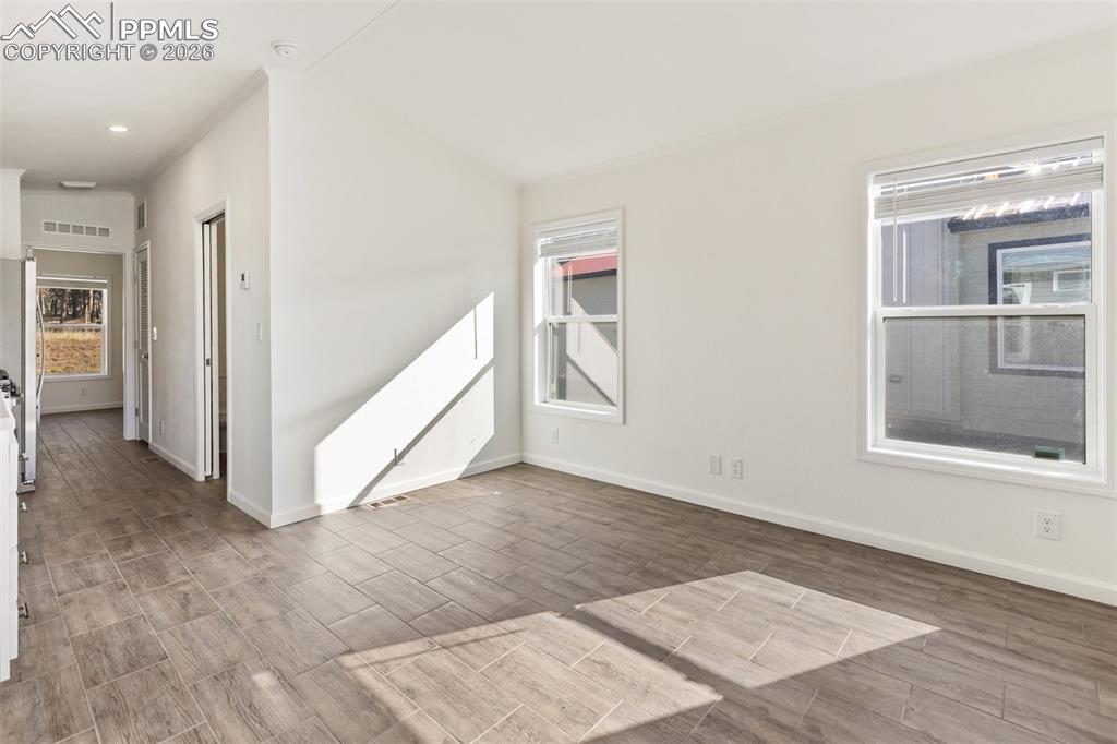 Image 4 of 17: No Description Available