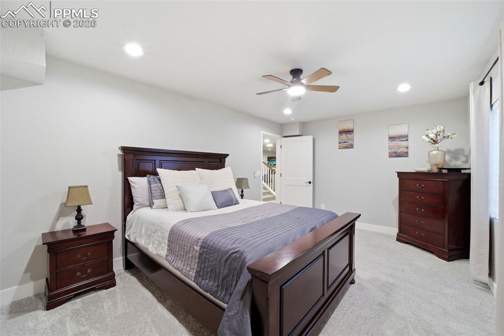 Image 34 of 47: Bedroom