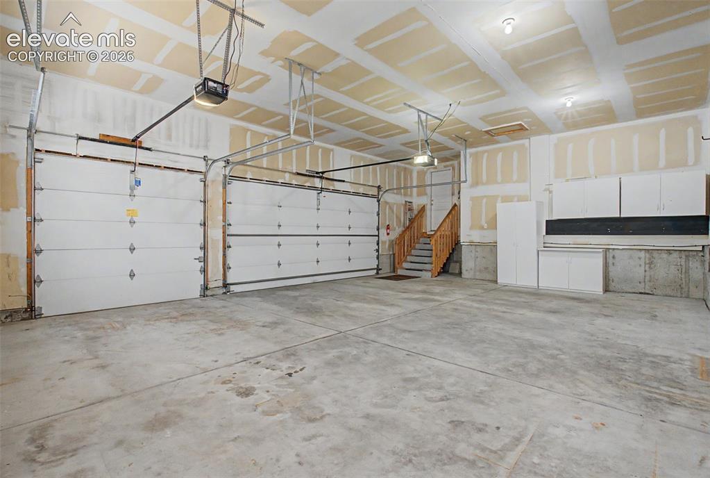 Image 46 of 46: Garage