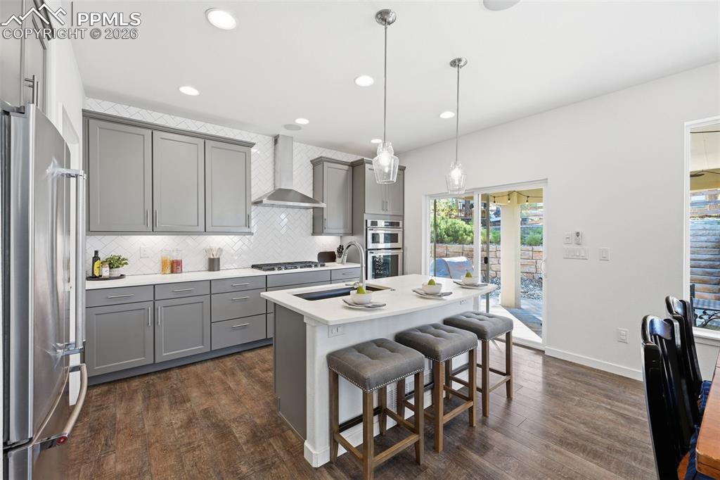 Image 11 of 50: Kitchen