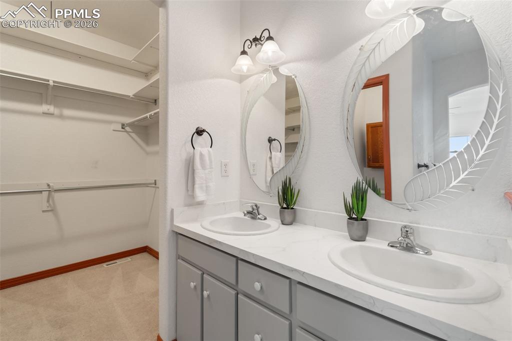 Image 15 of 33: Master bath