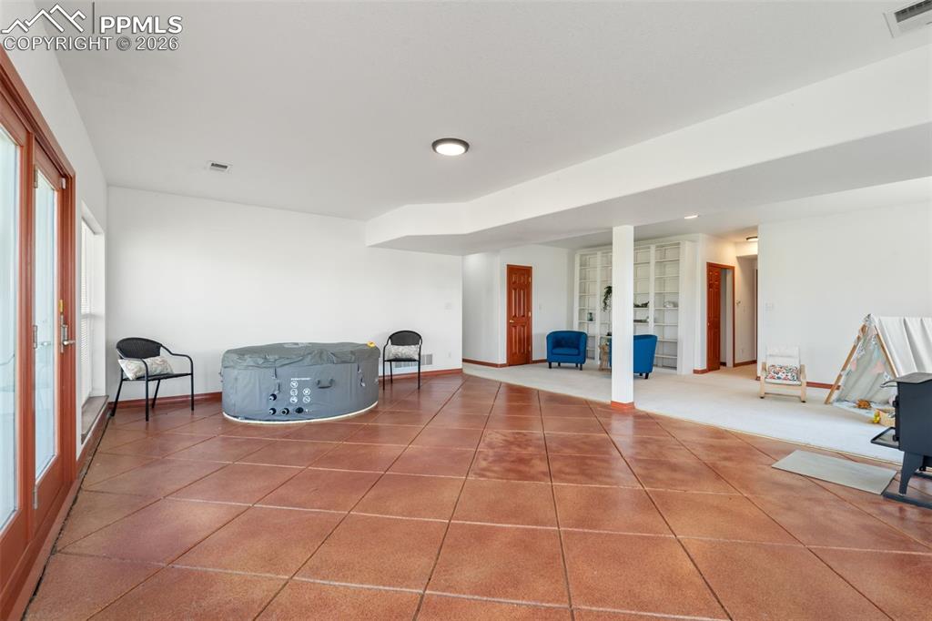 Image 23 of 33: Walk out to spectacular view of the mountains