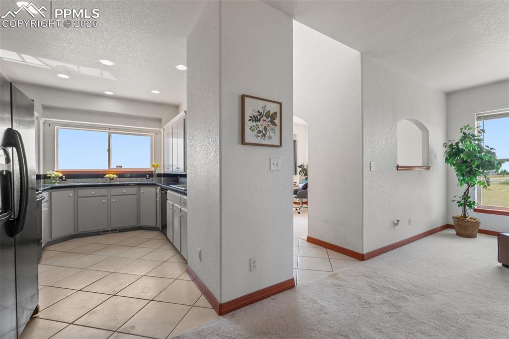 Image 8 of 33: Kitchen