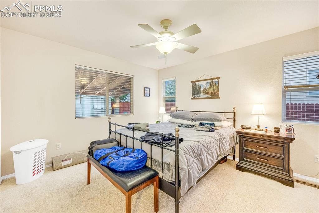 Image 17 of 28: Bedroom
