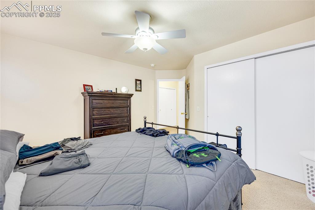 Image 19 of 28: Bedroom