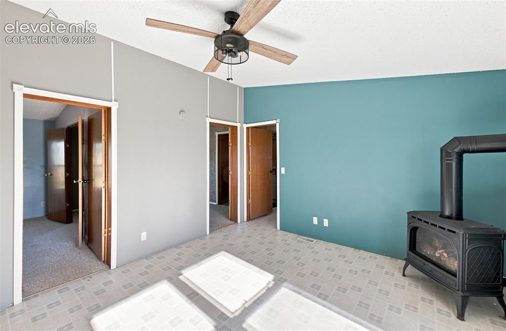 Image 21 of 50: Family Room