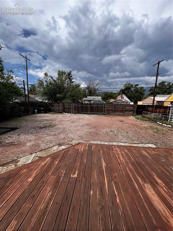 Image 12 of 12: Deck