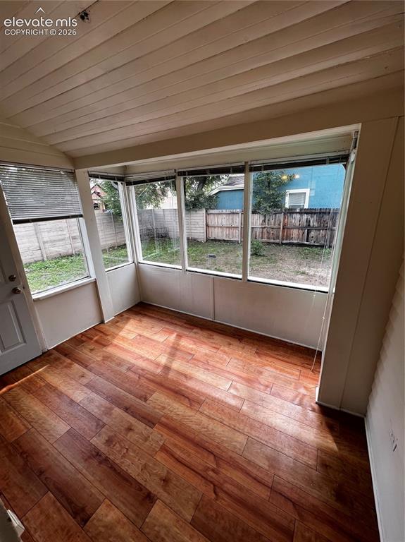 Image 3 of 12: Sun Room