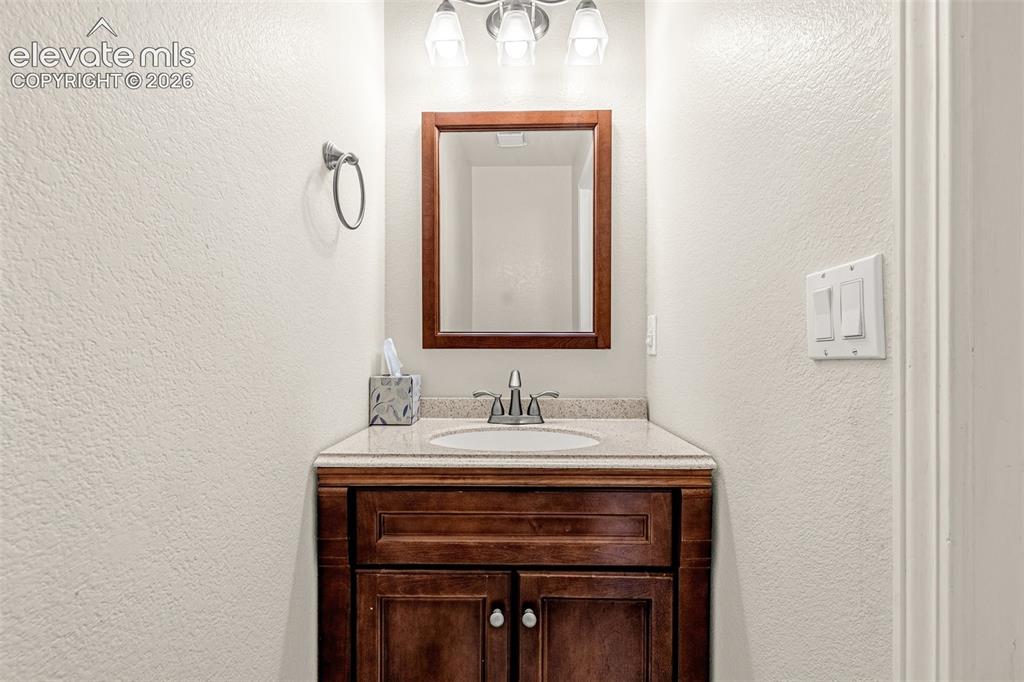 Image 11 of 31: Bathroom