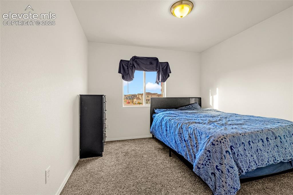 Image 15 of 31: Bedroom