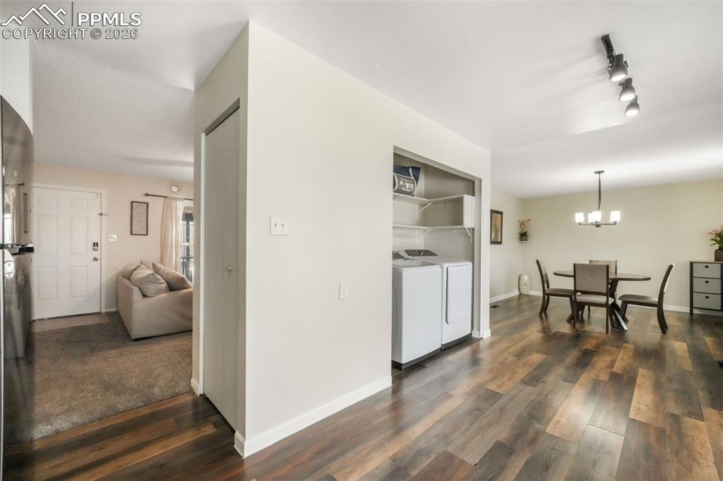 Image 12 of 50: Kitchen