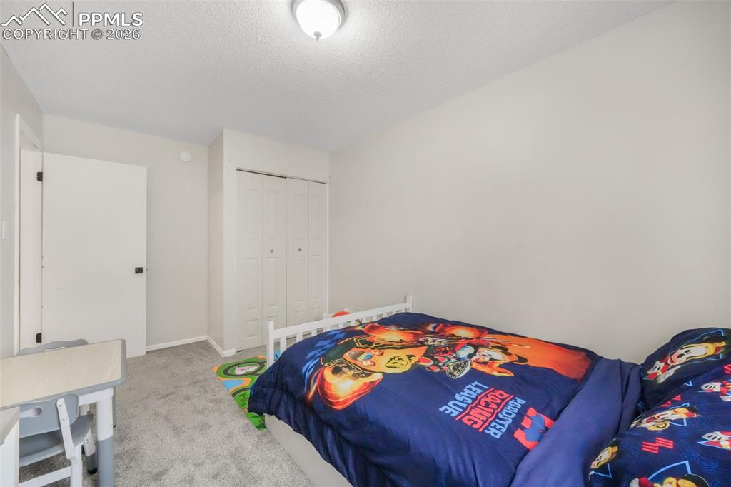 Image 37 of 50: Bedroom