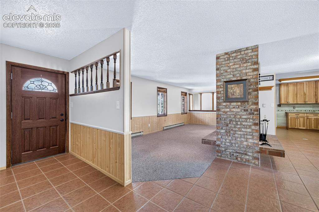 Image 11 of 23: Entry