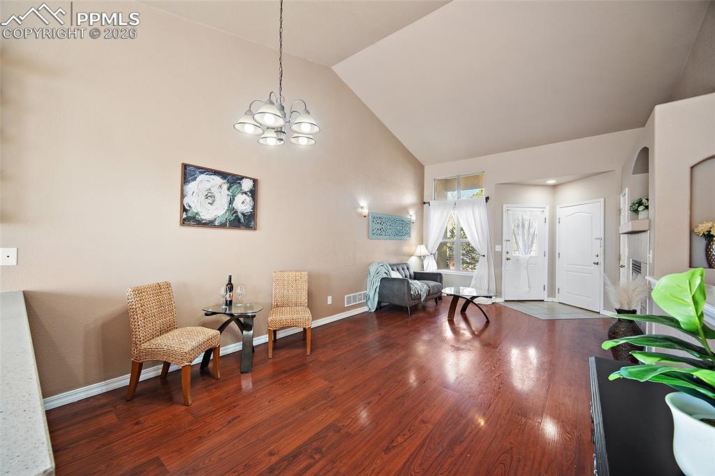 Image 11 of 41: Dining Area