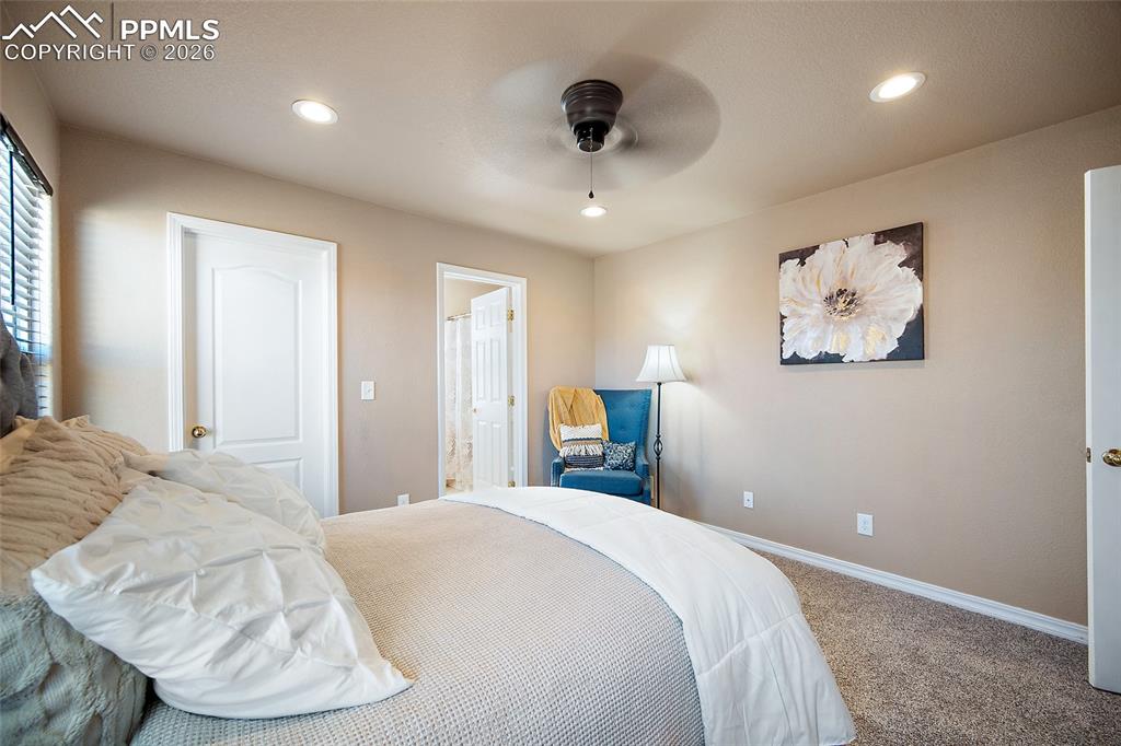 Image 21 of 41: Main level bedroom