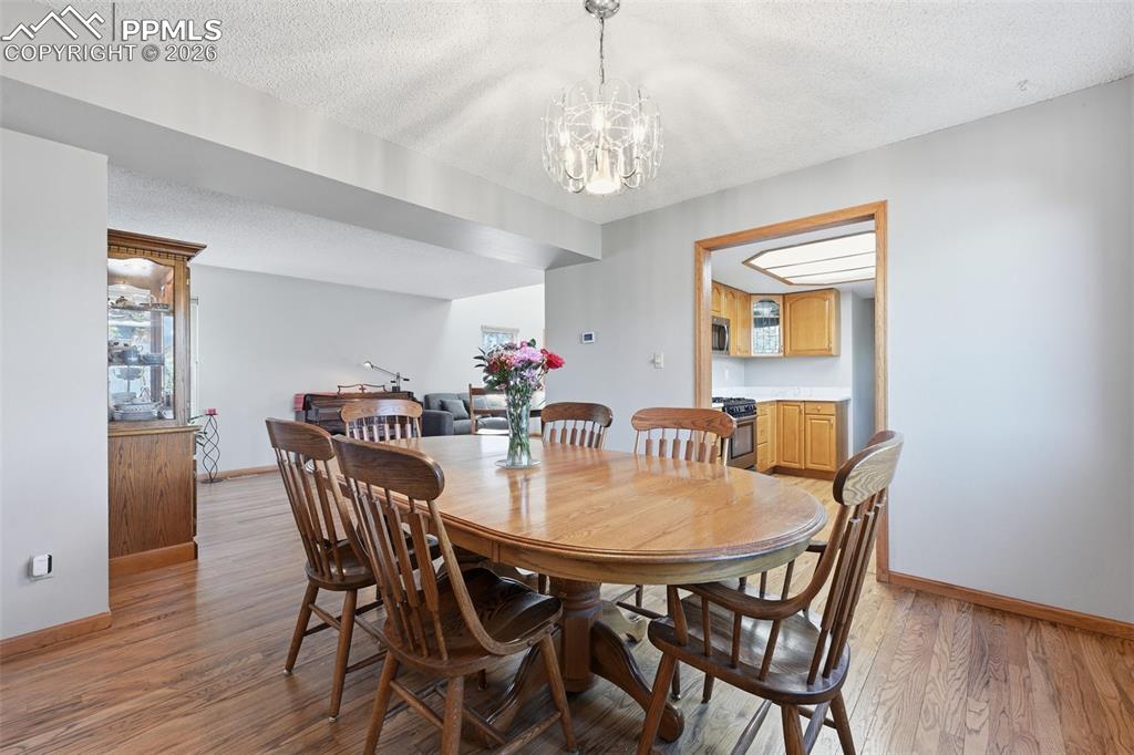 Image 11 of 49: Dining area is large and inviting!