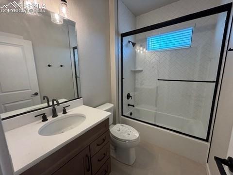 Image 15 of 16: Bathroom