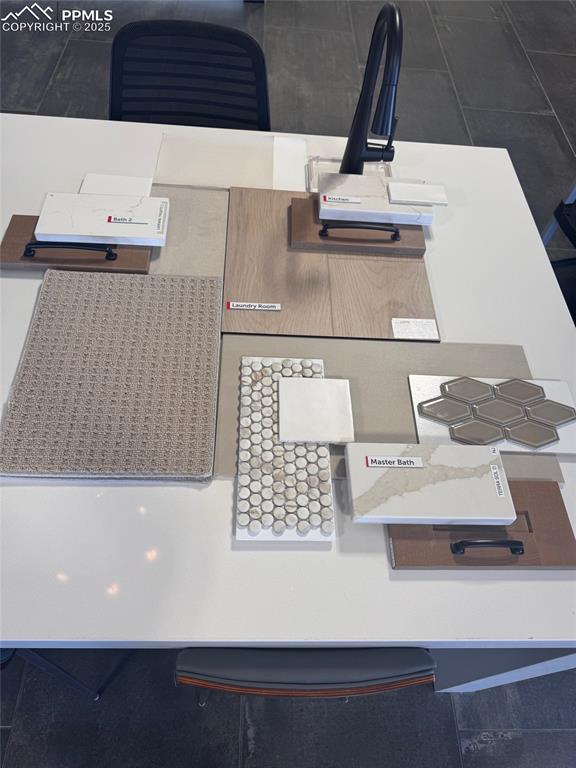 Image 2 of 2: Interior color selections
