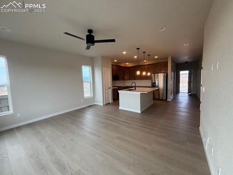 Image 7 of 16: Kitchen