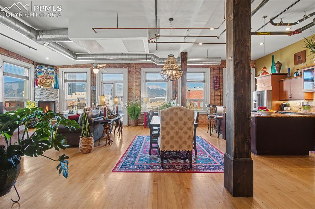 Image 8 of 49: Dining Area