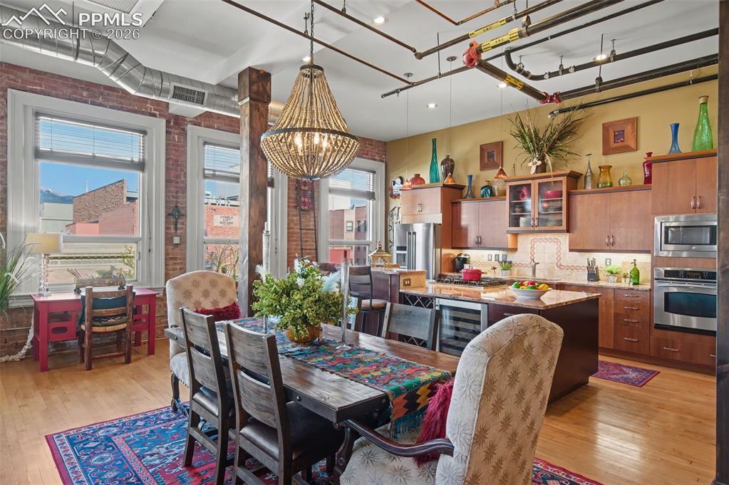 Image 9 of 49: Dining Area