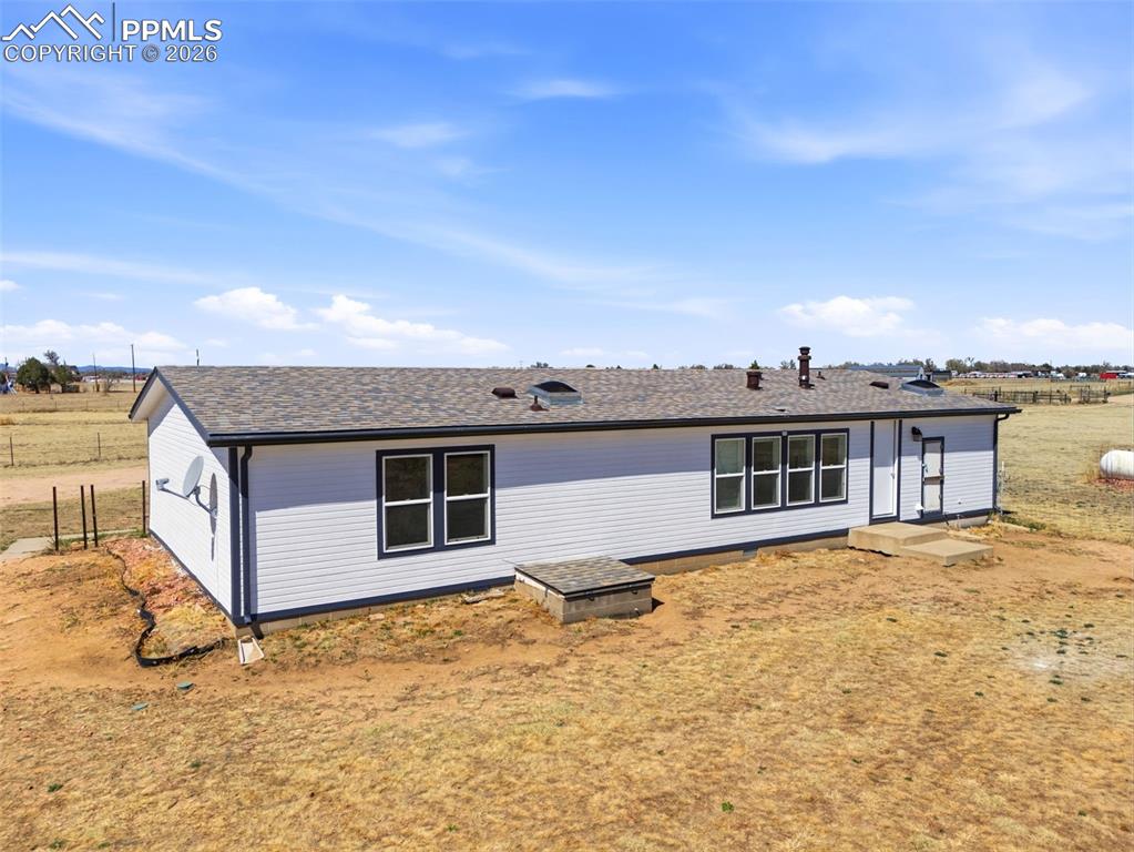 Image 48 of 50: Back of Structure