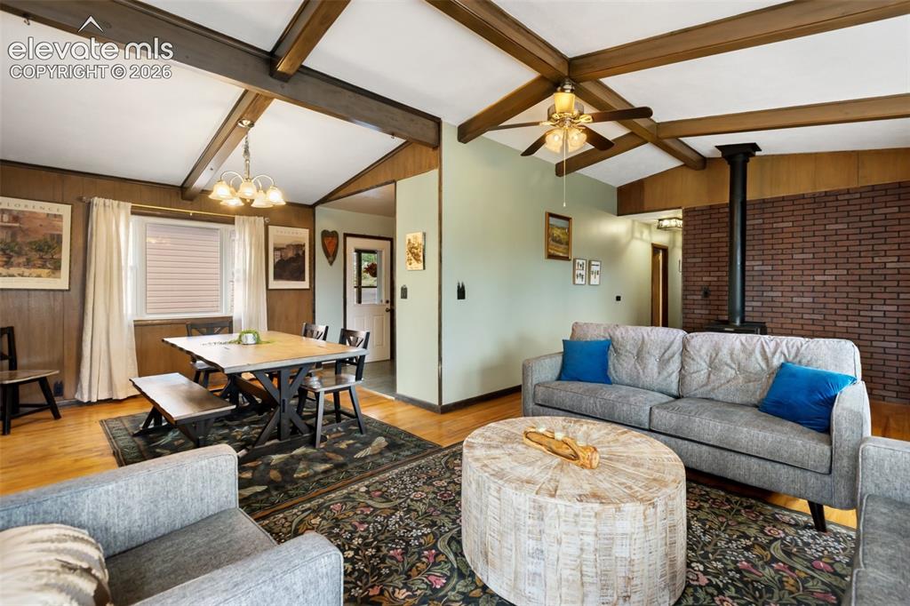 Image 4 of 32: Living and dining room