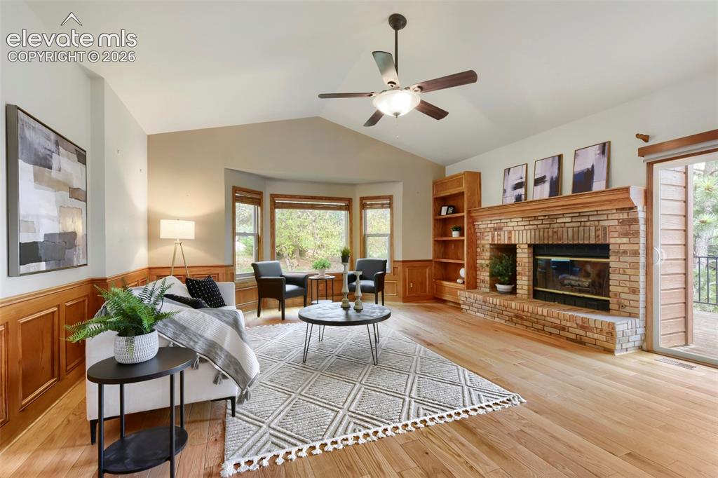 Image 5 of 49: Comfortable Fits Your Round Table...