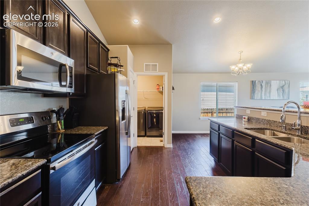 Image 11 of 43: Kitchen