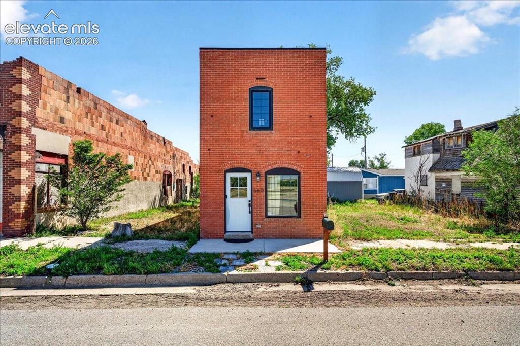 Image 3 of 38: Front of Structure