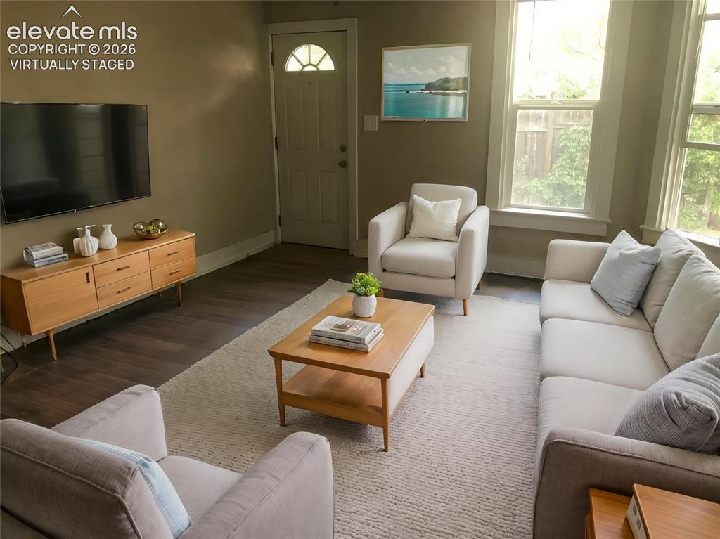 Image 17 of 33: Virtually Staged - 2nd Unit Great room