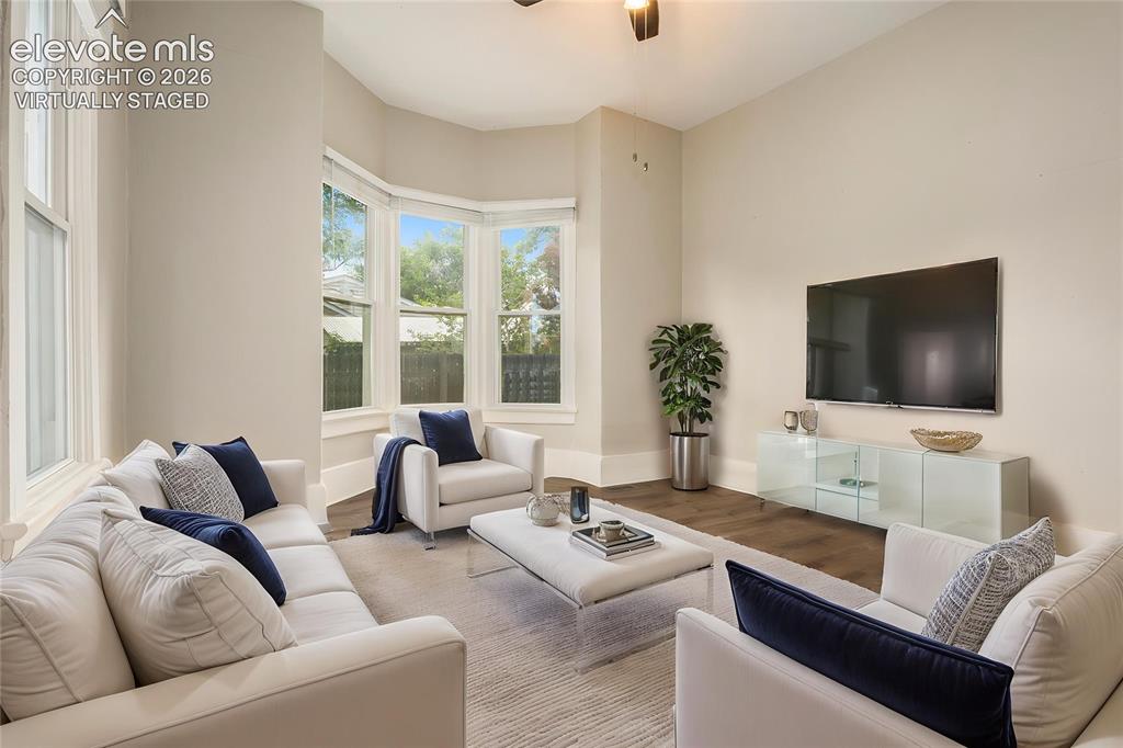 Image 4 of 33: Virtually Staged - Great room