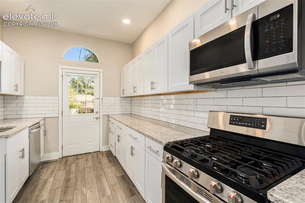 Image 8 of 33: Updated Kitchen
