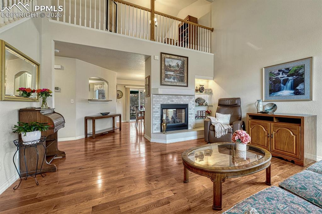 Image 6 of 50: Living Room